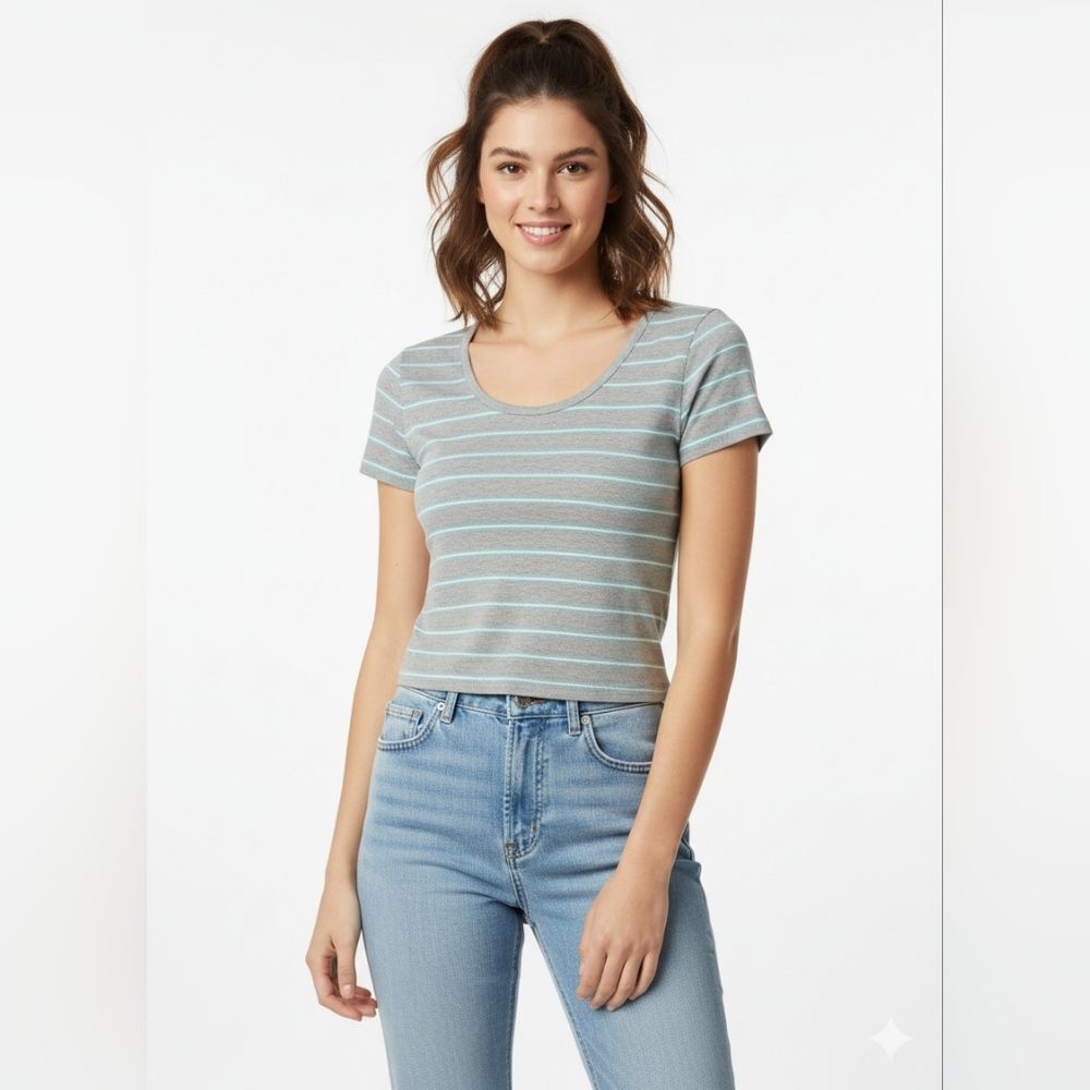 7day WKND Women's Gray Striped Cropped Short Sleeve T-Shirt Size XS